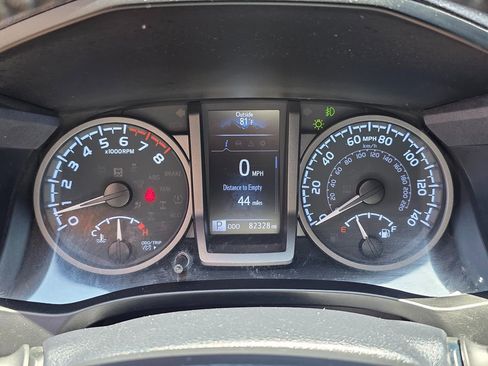 Used 2020 Toyota Tacoma TRD Off-Road w/ Technology Package RWD image 31