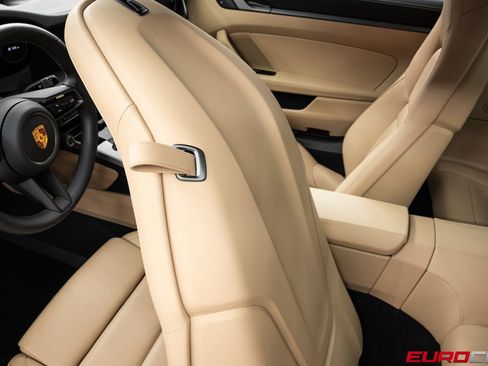 Used 2024 Porsche 911 Carrera S RWD image 38