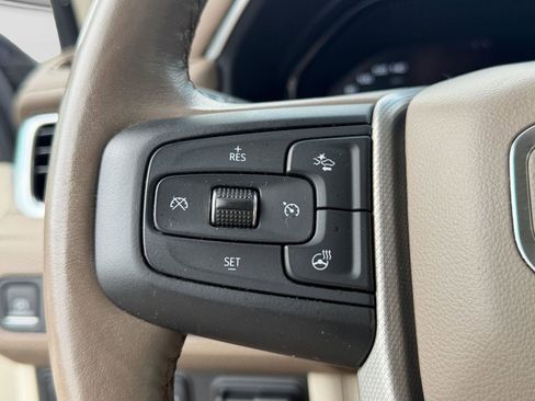 Used 2022 GMC Yukon XL Denali w/ Denali Premium Package image 23