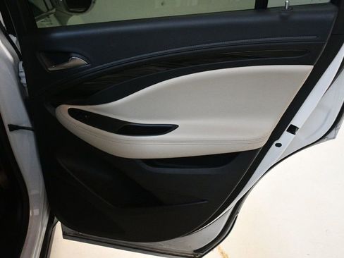 Used 2019 Buick Envision Premium w/ Driver Confidence Package image 23