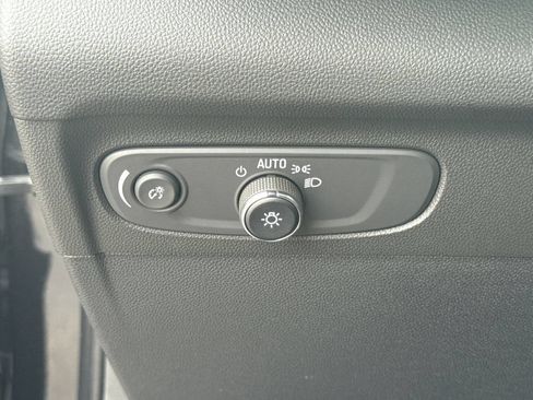 Certified 2023 Buick Envision Preferred AWD/4WD image 18