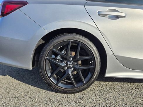 Used 2025 Honda Civic Sport image 9