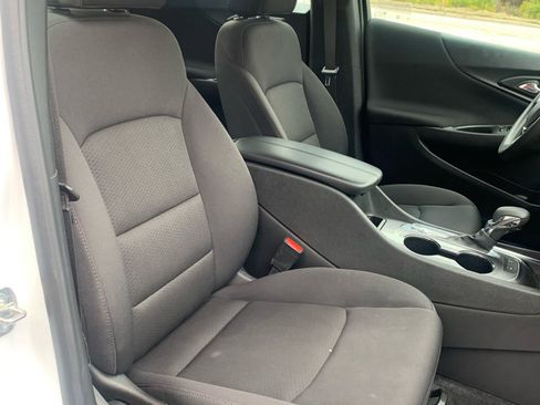 Used 2023 Chevrolet Malibu LT w/ Driver Confidence Package image 9