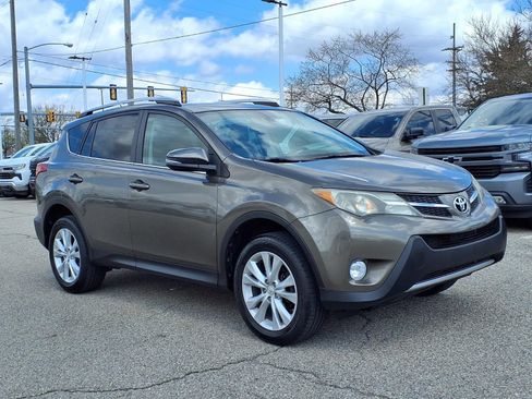 Used 2014 Toyota RAV4 Limited w/ Technology Package FWD image 3