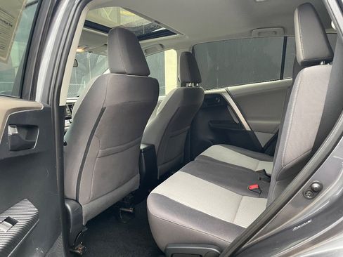 Used 2013 Toyota RAV4 XLE FWD image 14