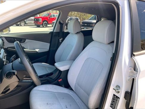 Used 2023 Hyundai Kona SEL FWD image 9
