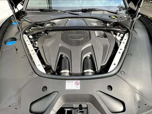 Used 2025 Porsche Panamera 4 image 12