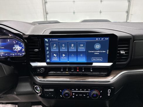 Used 2024 Chevrolet Silverado 1500 LT Trail Boss w/ Convenience Package II image 31