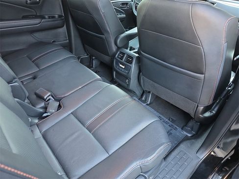 Used 2022 Honda Pilot TrailSport image 13
