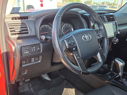 Certified 2024 Toyota 4Runner TRD Off-Road Premium w/ Off Road Premium Plus Package AWD/4WD image 10