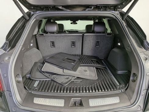 Certified 2022 Cadillac XT5 Premium Luxury image 12