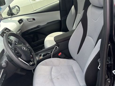 Used 2022 Toyota Prius LE AWD/4WD image 7