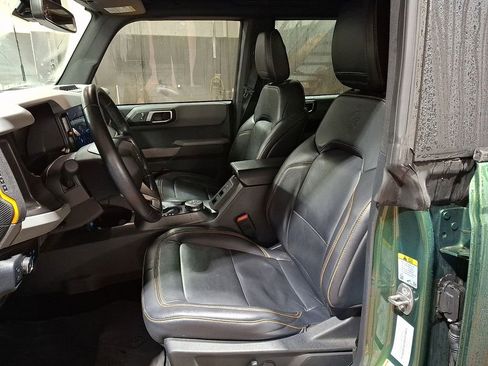 Used 2022 Ford Bronco Badlands image 10