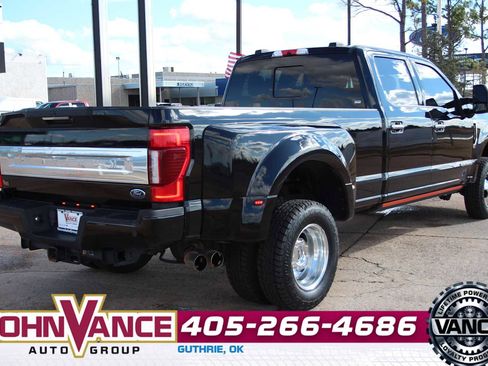 Used 2022 Ford F350 Platinum image 13