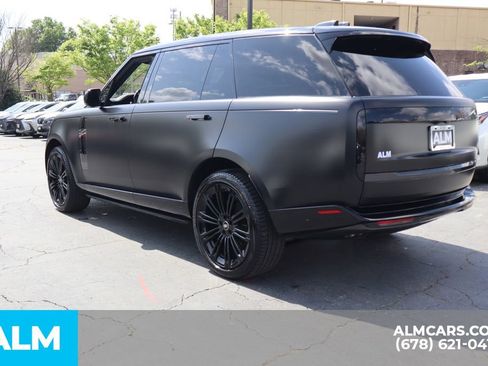 Used 2024 Land Rover Range Rover Long Wheelbase SE image 9