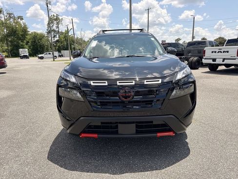 Used 2025 Nissan Rogue SV AWD/4WD image 10