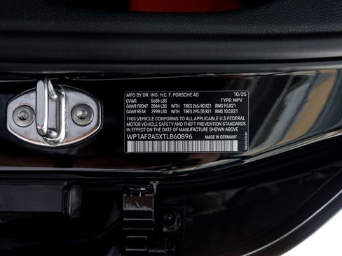 New 2026 Porsche Macan GTS AWD/4WD image 40