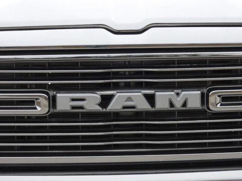 Used 2019 RAM 1500 Big Horn image 30