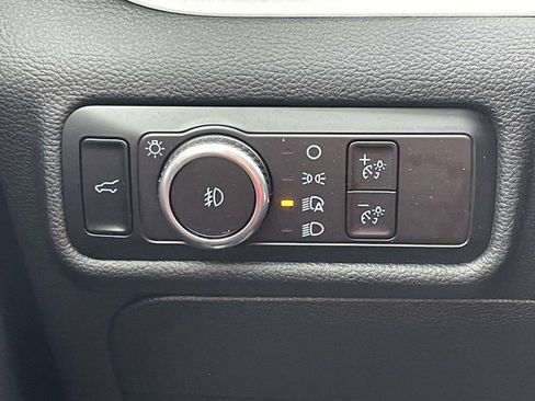 Certified 2024 Ford Explorer XLT w/ Equipment Group 202A image 19