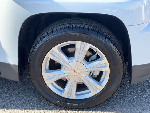 Used 2017 GMC Terrain SLE image 8