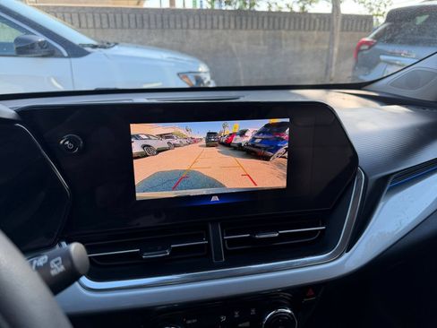 Used 2025 Chevrolet Trax LT FWD image 21