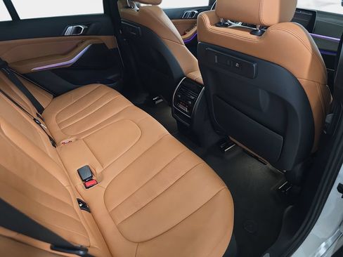 Used 2022 BMW X5 sDrive40i w/ M Sport Package RWD image 16