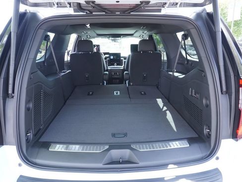 New 2026 GMC Yukon XL Denali w/ Denali Reserve Package AWD/4WD image 9