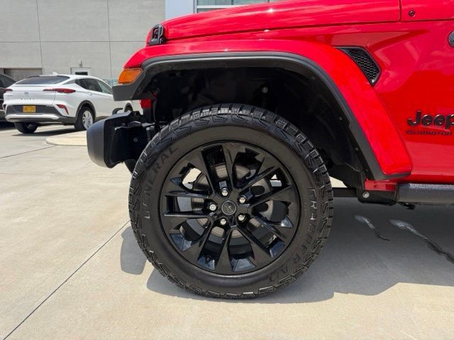 Used 2025 Jeep Gladiator Sport AWD/4WD image 13