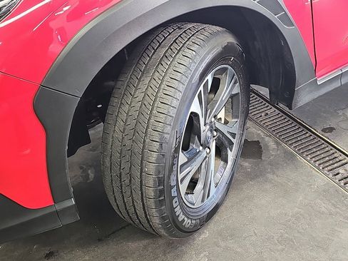 Used 2024 Subaru Crosstrek 2.0i Premium image 32