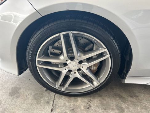 Used 2014 Mercedes-Benz E 550 4MATIC Sedan image 13