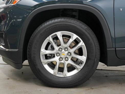 Used 2020 Chevrolet Traverse LT w/ Driver Confidence II Package AWD/4WD image 29