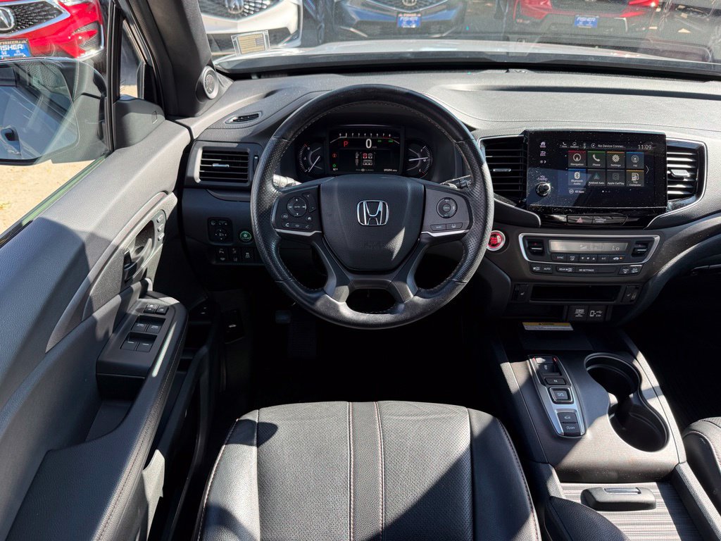 Used 2023 Honda Passport TrailSport image 2