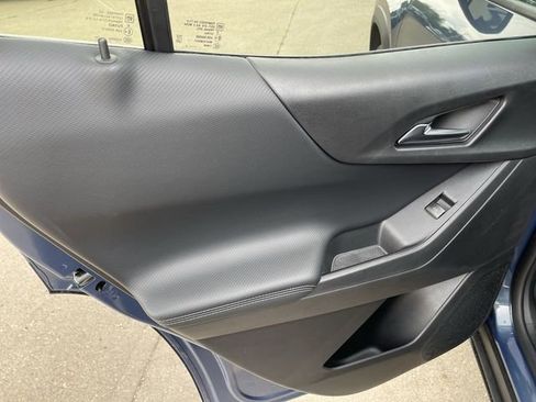 Used 2025 Chevrolet Equinox LT FWD image 12
