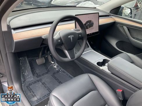 Used 2024 Tesla Model Y 2WD image 6