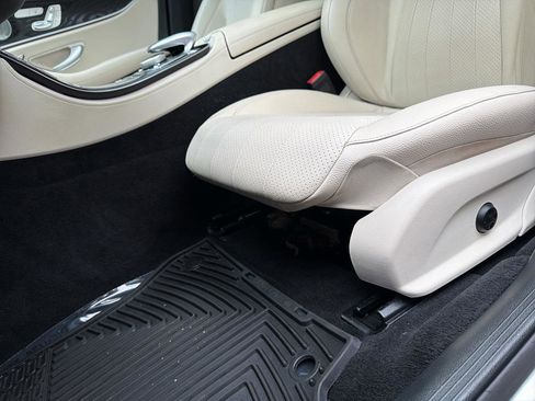 Used 2017 Mercedes-Benz E 300 4MATIC image 12