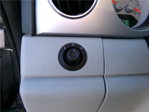 Used 2007 Chrysler PT Cruiser Convertible w/ Spring Special Group image 4