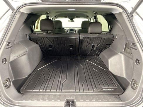 Used 2024 Chevrolet Equinox LT w/ LPO, Floor Liner Package FWD image 34