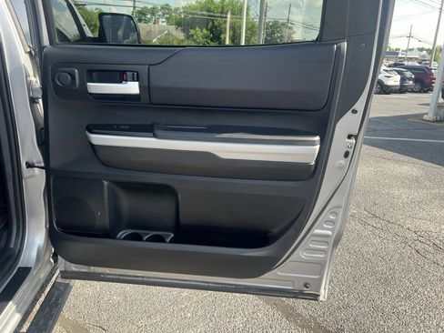 Used 2018 Toyota Tundra SR5 image 32