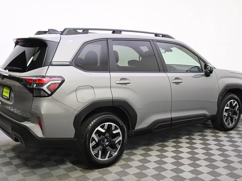 Certified 2025 Subaru Forester Premium AWD/4WD image 7