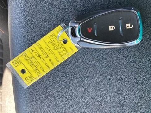 Used 2018 Chevrolet Equinox LT image 10