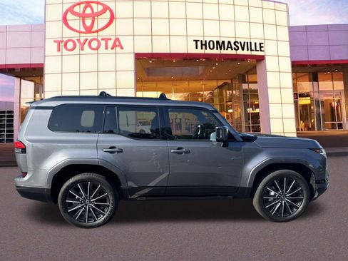 Used 2026 Lexus GX 550 w/ Accessory Package (2T) AWD/4WD image 4