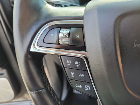 Used 2023 Lincoln Nautilus Reserve w/ Equipment Group 202A image 22