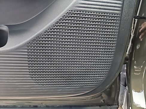 Certified 2025 Hyundai Santa Fe SEL image 12