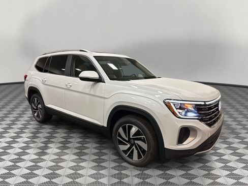 New 2026 Volkswagen Atlas SEL AWD/4WD image 1