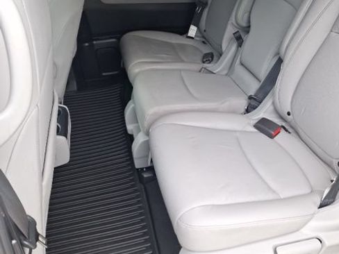 Used 2023 Honda Odyssey EX-L image 17
