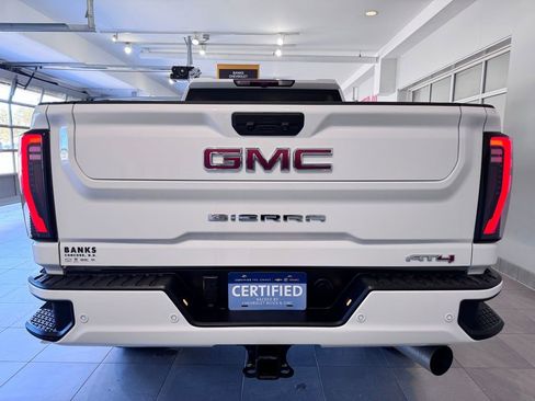 Certified 2025 GMC Sierra 2500 AT4 AWD/4WD image 5