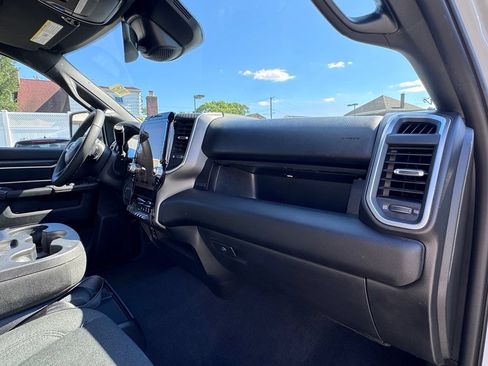 Used 2025 RAM 2500 Big Horn AWD/4WD image 19