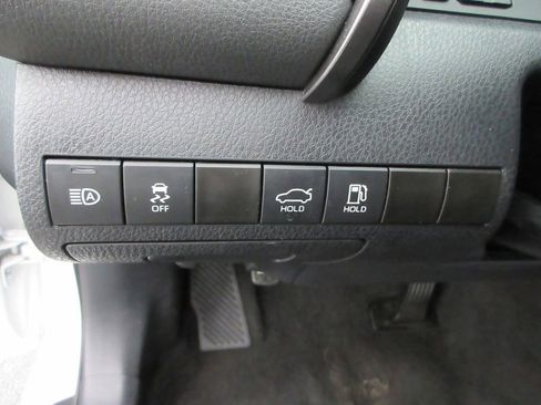 Used 2024 Toyota Camry SE FWD image 23
