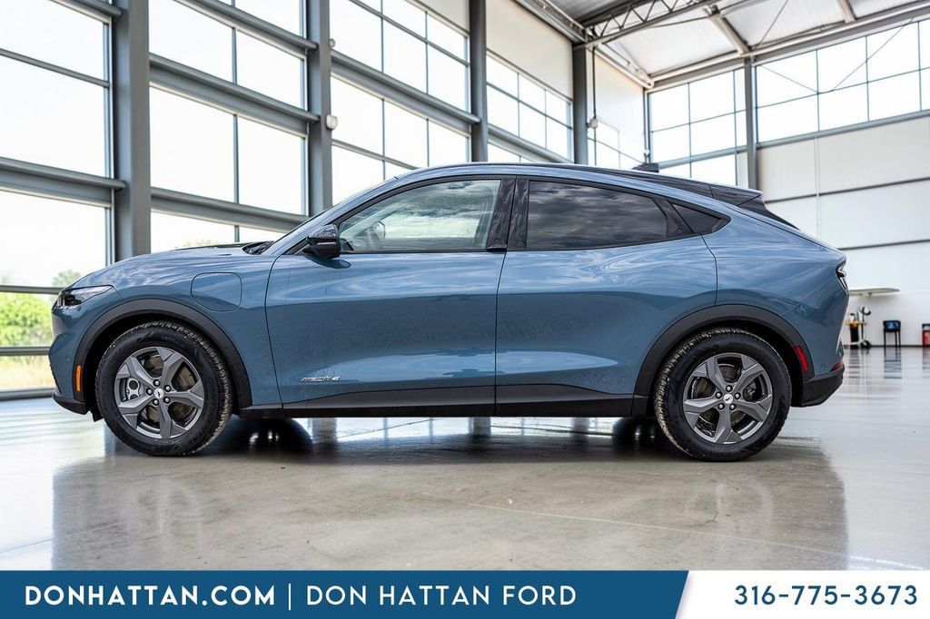Used 2023 Ford Mustang Mach-E Select RWD image 3
