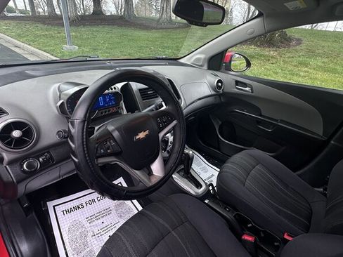 Used 2015 Chevrolet Sonic LT image 10